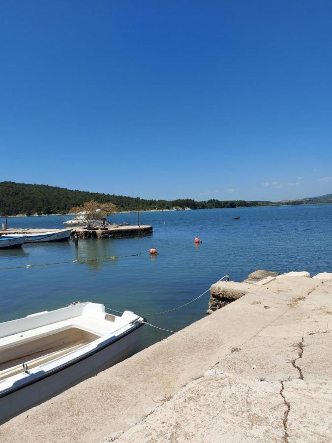 Apartman Luka Jadrtovac Exterior foto